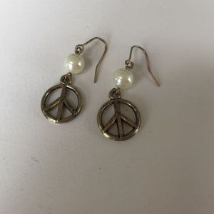 Peace sign with pearl Earrings